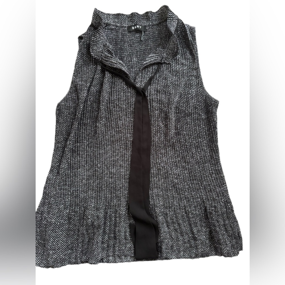 DKNY Black & White Textured Sleeveless Tie-Neck Blouse (Size M)
